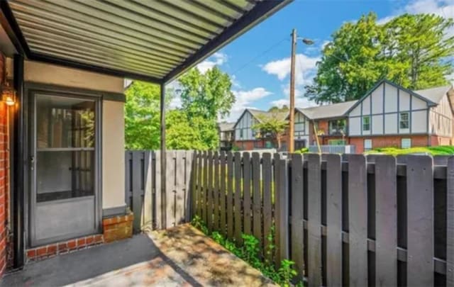 6851 Roswell Rd Unit 15, Atlanta, GA 30328 - view of patio / terrace with a residential view