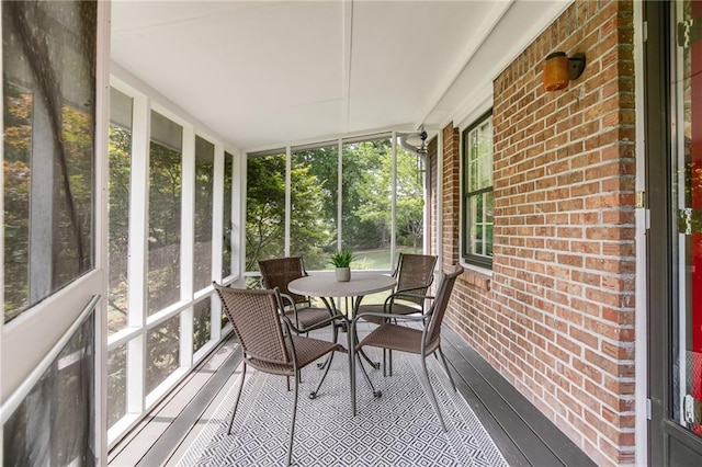 view of sunroom / solarium