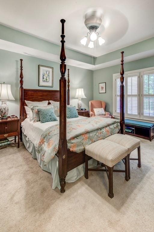 bedroom with carpet flooring and ceiling fan