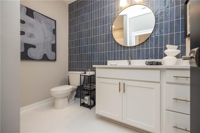 392 Pratt Dr Unit 2014, Atlanta, GA 30315 - bathroom with tile walls, vanity, and tile patterned flooring