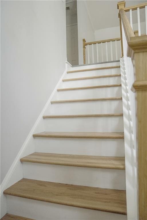 6985 Shane Ln, Cumming, GA 30028 - view of stairs