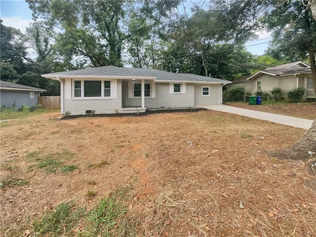 1955 S Columbia Pl, Decatur, GA 30032 - single story home featuring fence