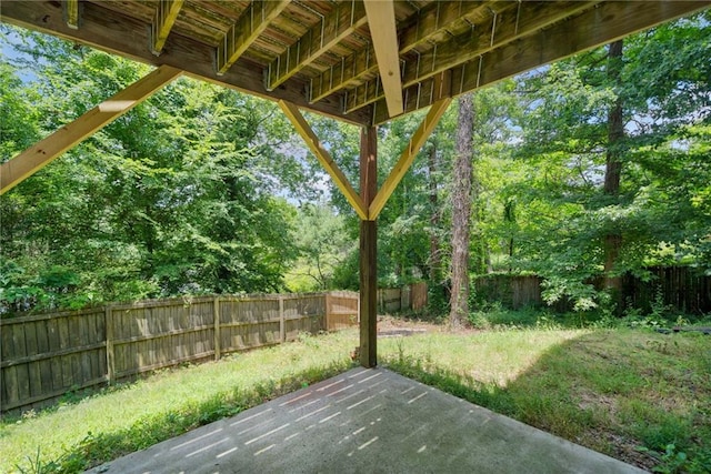 6018 Oakdale Rd SE, Mableton, GA 30126 - fenced backyard featuring a patio area