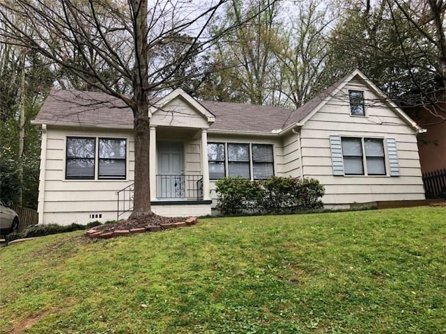 901 Cumberland Rd, Atlanta, GA 30306 - ranch-style house featuring a front yard and roof with shingles
