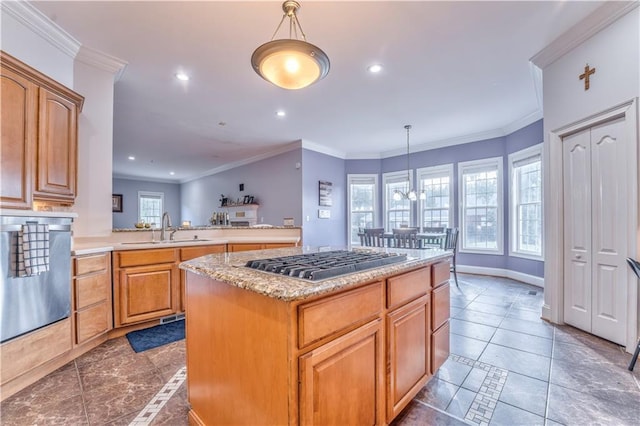 31 Meadow Lakes Ter, Cedartown, GA 30125 - kitchen with stainless steel gas cooktop, wall oven, a sink, healthy amount of natural light, and recessed lighting
