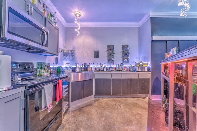 kitchen with black range with electric stovetop, sink, ornamental molding, and gray cabinets