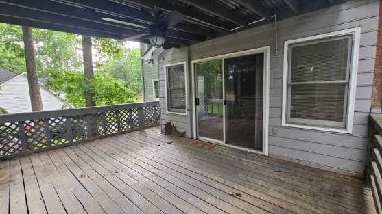 deck featuring ceiling fan