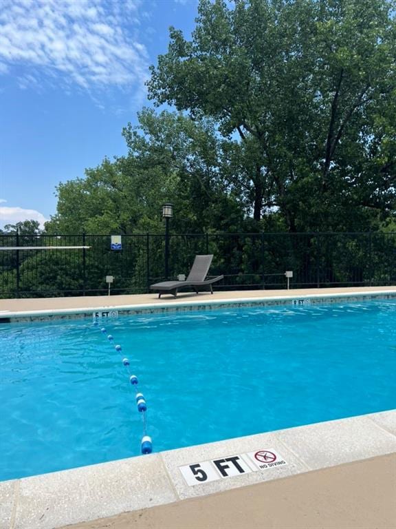 2285 Peachtree Rd NE Unit 1202, Atlanta, GA 30309 - view of community pool