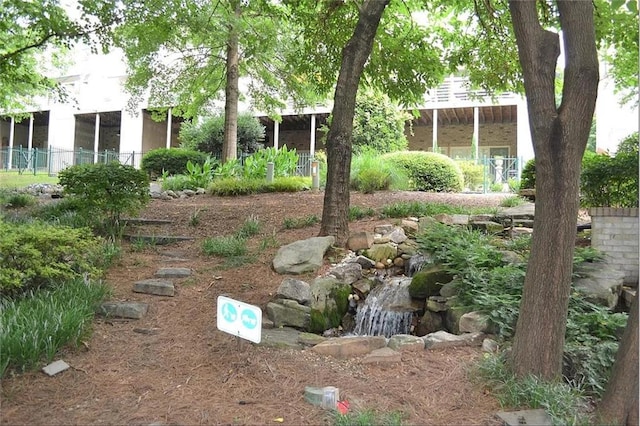 1323 Peachtree Vw NE, Atlanta, GA 30319 - view of yard