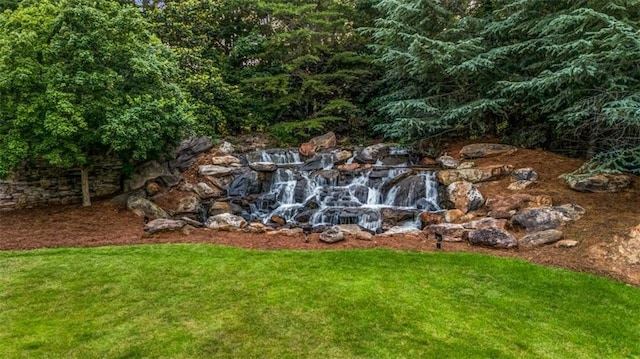 7601 Watson Cir, Locust Grove, GA 30248 - view of green lawn