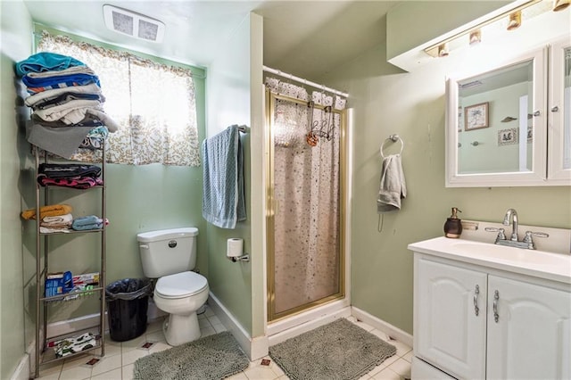 full bathroom featuring visible vents, baseboards, toilet, vanity, and a shower stall