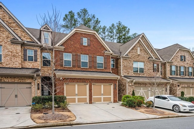 view of front facade featuring a garage