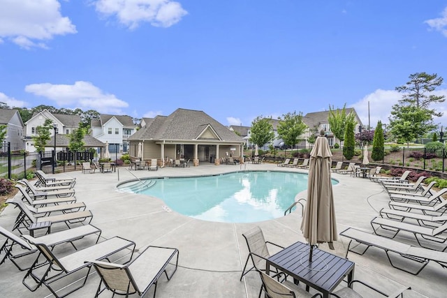 view of swimming pool featuring a patio