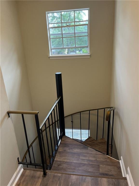 4701 Flat Shoals Rd Unit 41-F, Union City, GA 30291 - stairway featuring wood finished floors and baseboards