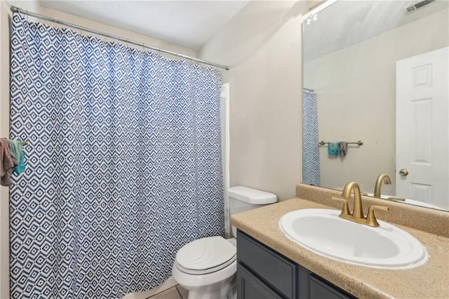 250 Kensington Trce, Stockbridge, GA 30281 - bathroom featuring toilet, vanity, and a shower with curtain