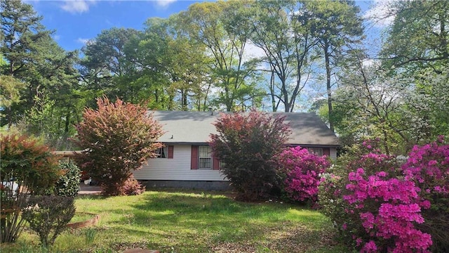 402 Emmett St, Riverdale, GA 30165 - view of side of property featuring crawl space and a yard