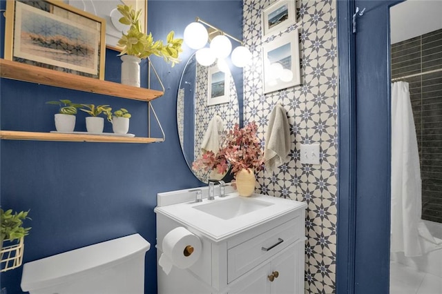 770 Barnett St NE, Atlanta, GA 30306 - full bath featuring vanity and a shower with shower curtain