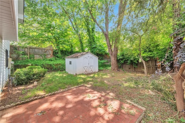 912 Third St, Stone Mountain, GA 30083 - fenced backyard featuring a patio