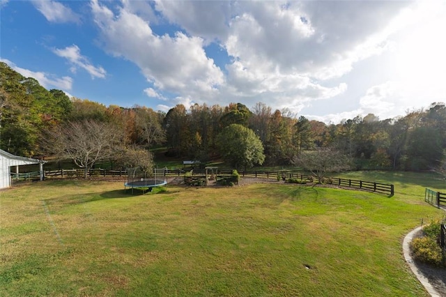 view of yard featuring a rural view