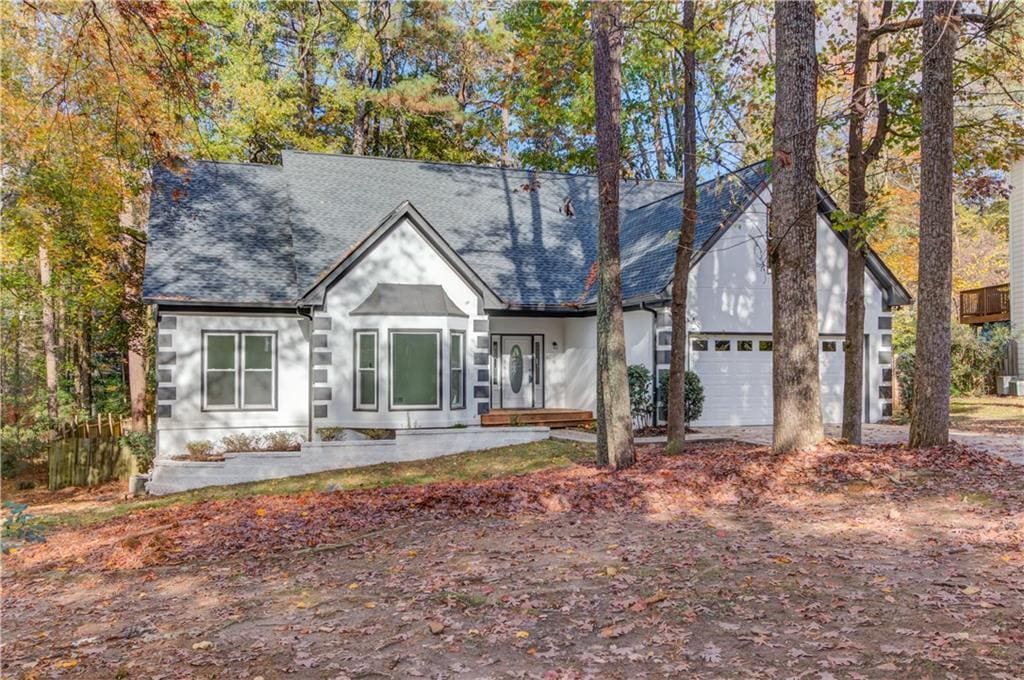 view of front of house featuring a garage