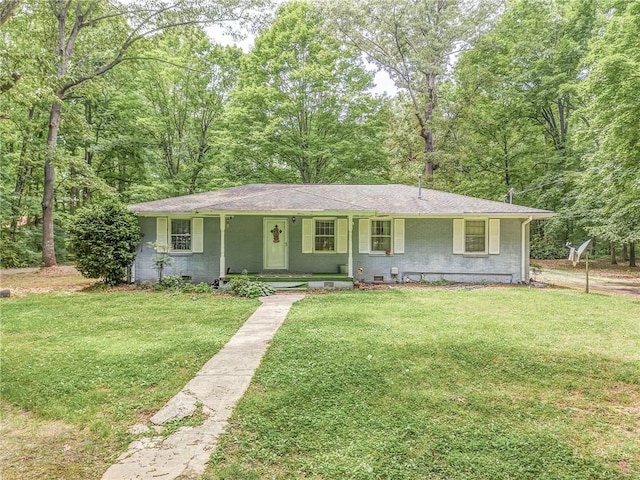 view of front facade featuring a porch, a front lawn, crawl space, and a shingled roof
