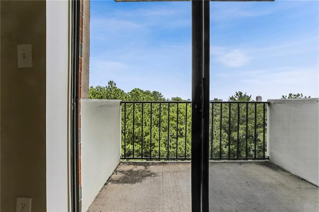 300 Johnson Ferry Rd NE Unit A811, Atlanta, GA 30328 - view of balcony