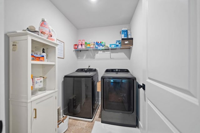 178 Crestbrook Way, Dallas, GA 30157 - laundry area with washer and clothes dryer