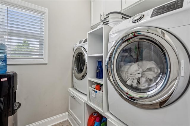 297 Cobblestone Trl, Dallas, GA 30132 - laundry room with washer / dryer