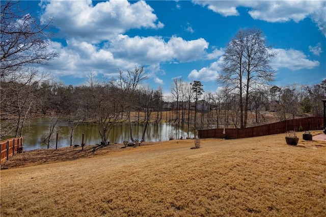 view of yard featuring a water view