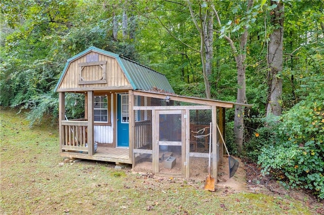 168 Silver Fox Dr, Dawsonville, GA 30534 - view of poultry coop featuring a view of trees
