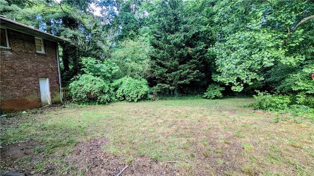 2569 Dobbs Dr NW, Kennesaw, GA 30152 - view of grassy yard