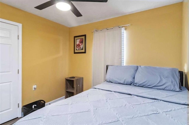 bedroom featuring a ceiling fan