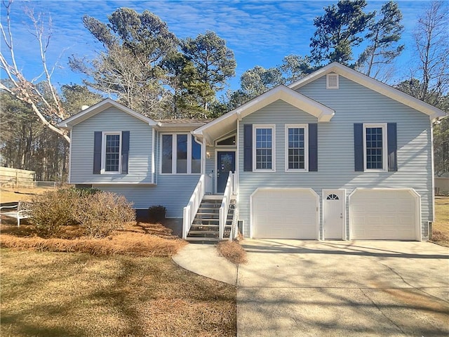 view of front facade featuring a garage