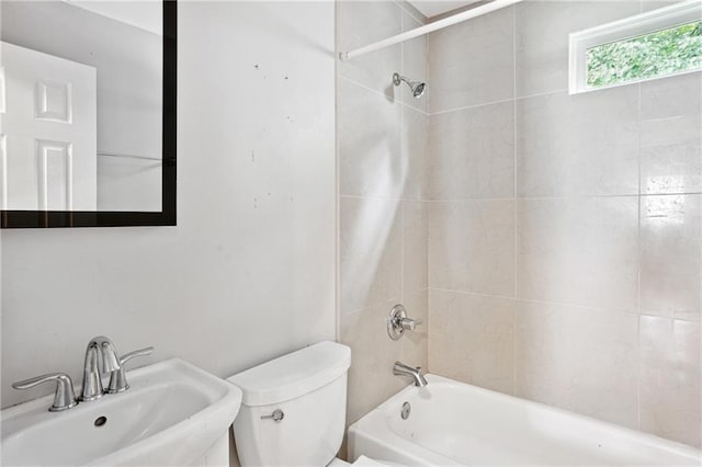 1891 8th St, Atlanta, GA 30341 - full bathroom featuring toilet, a sink, and bathtub / shower combination