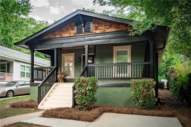 view of front of home featuring a porch