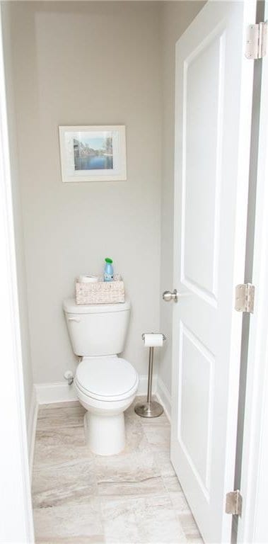 2159 Holland Creek Ln, Buford, GA 30519 - bathroom featuring baseboards