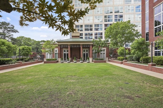 1820 Peachtree St Unit 614, Atlanta, GA 30309 - surrounding community featuring a yard and a gazebo