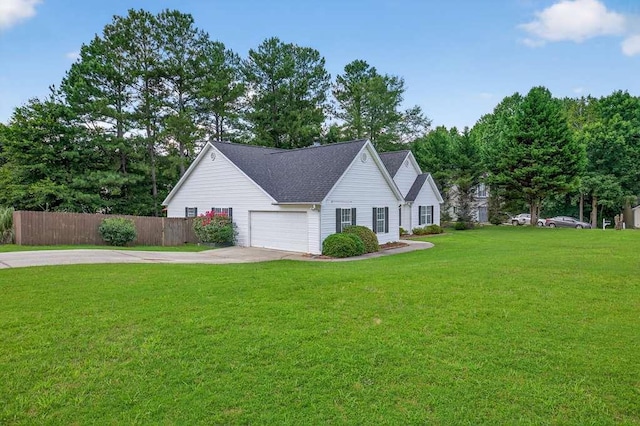 734 Evergreen Dr, Winder, GA 30680 - view of front facade featuring concrete driveway and a garage