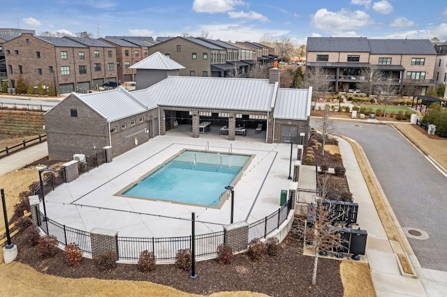 view of swimming pool