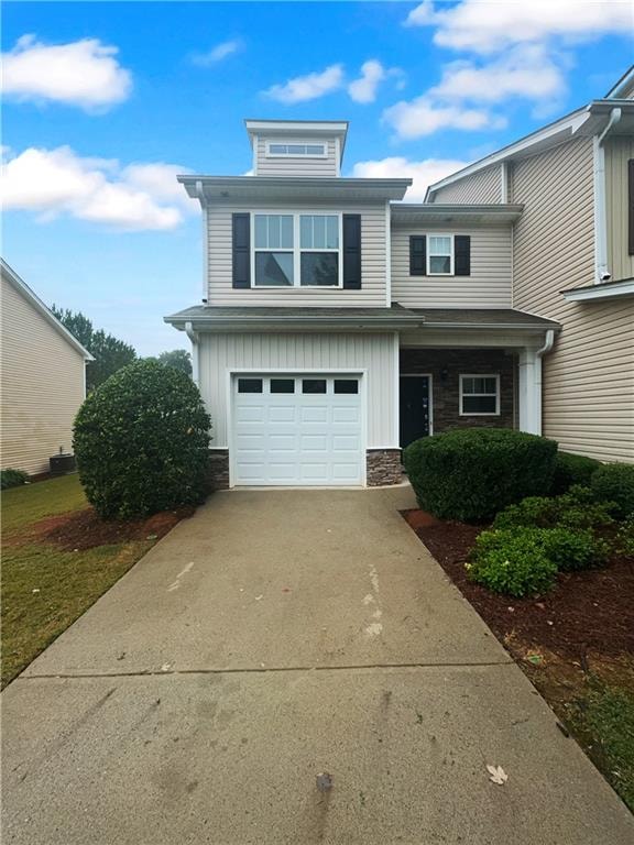 view of front of house featuring a garage