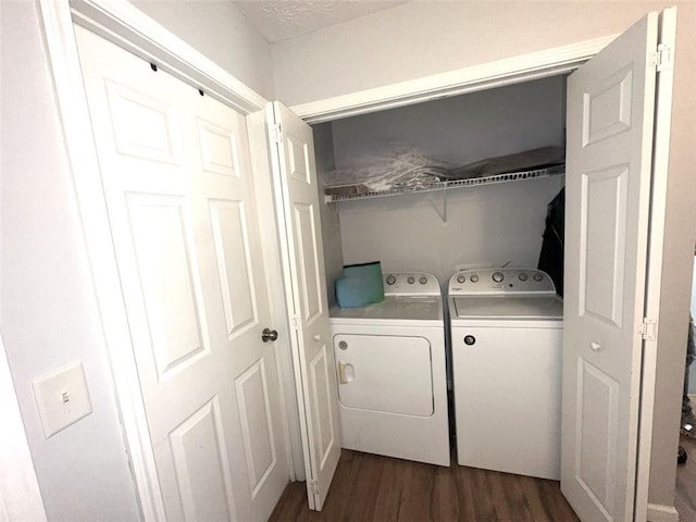 532 Oakside Pl, Acworth, GA 30102 - laundry room with washing machine and dryer and dark wood-type flooring