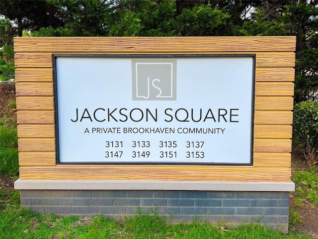 view of community / neighborhood sign