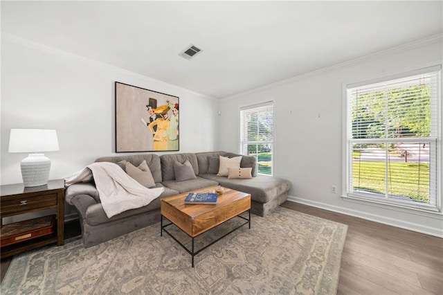 5552 Knox Pl, Peachtree Corners, GA 30092 - living area featuring crown molding, wood finished floors, and baseboards