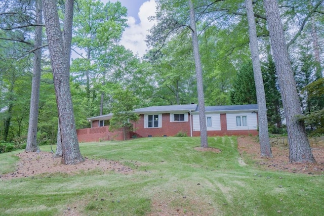 2279 Parkview Cir, College Park, GA 30337 - ranch-style home featuring crawl space, a front yard, and brick siding