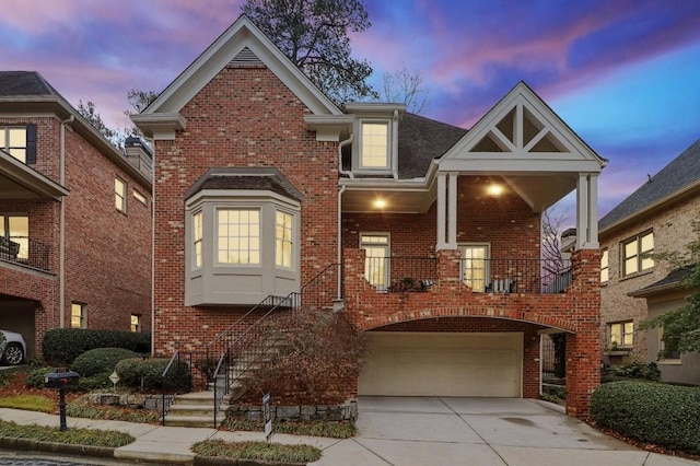 view of front of property featuring a garage