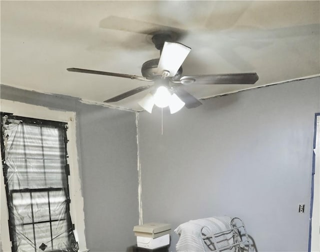 405 Pennington Ave SW, Rome, GA 30161 - room details with ceiling fan