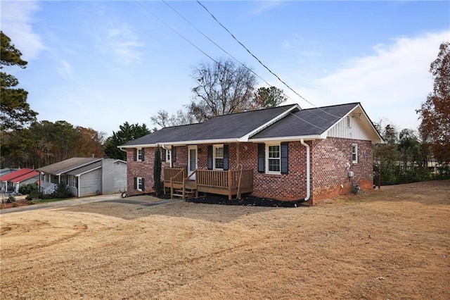 view of front of house with covered porch