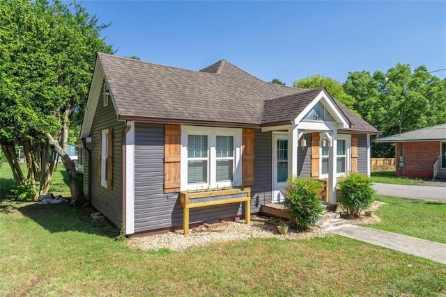 245 Alcovy St, Monroe, GA 30655 - bungalow featuring a front yard