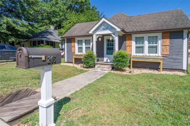 245 Alcovy St, Monroe, GA 30655 - bungalow-style home with a front yard