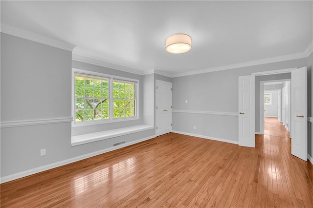 4331 E Kings Point Cir, Dunwoody, GA 30338 - unfurnished room featuring light wood finished floors, crown molding, and baseboards